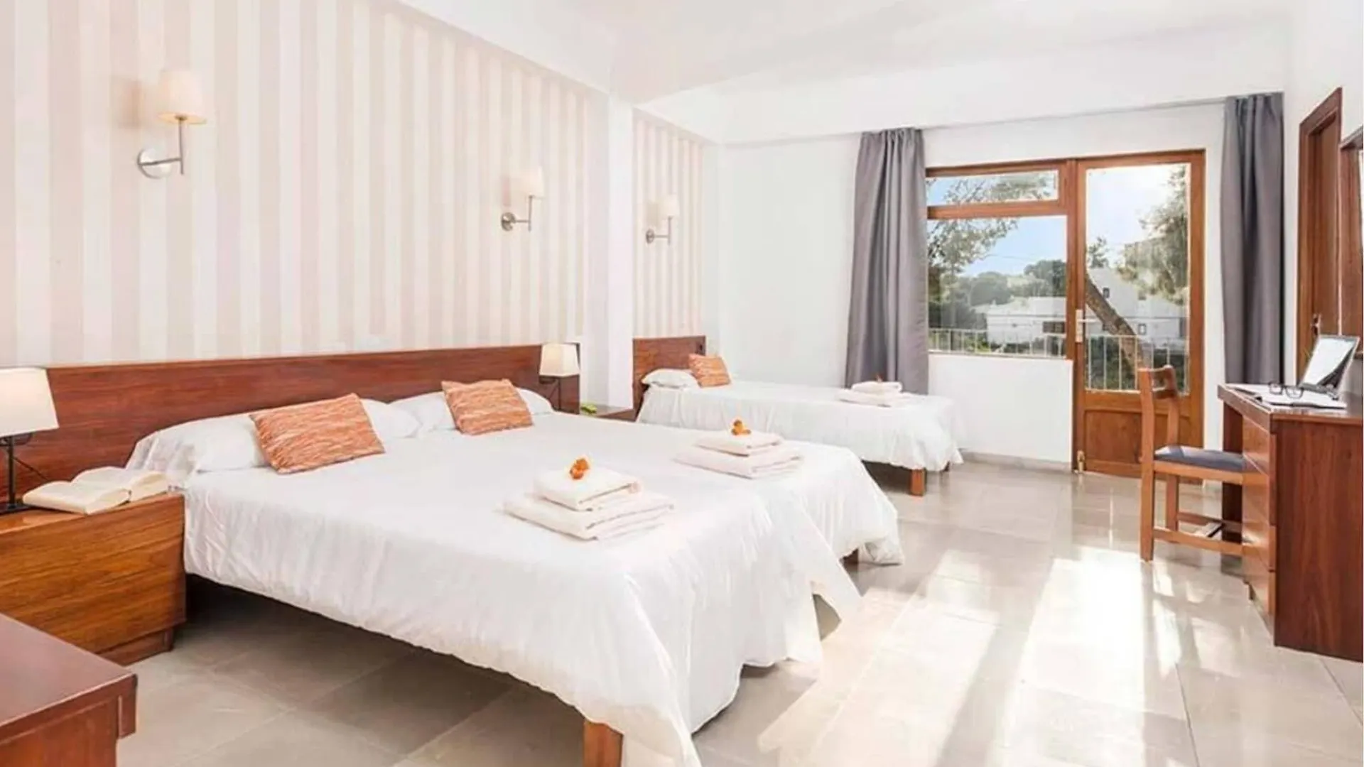 Hotel Santanyi Port Spain